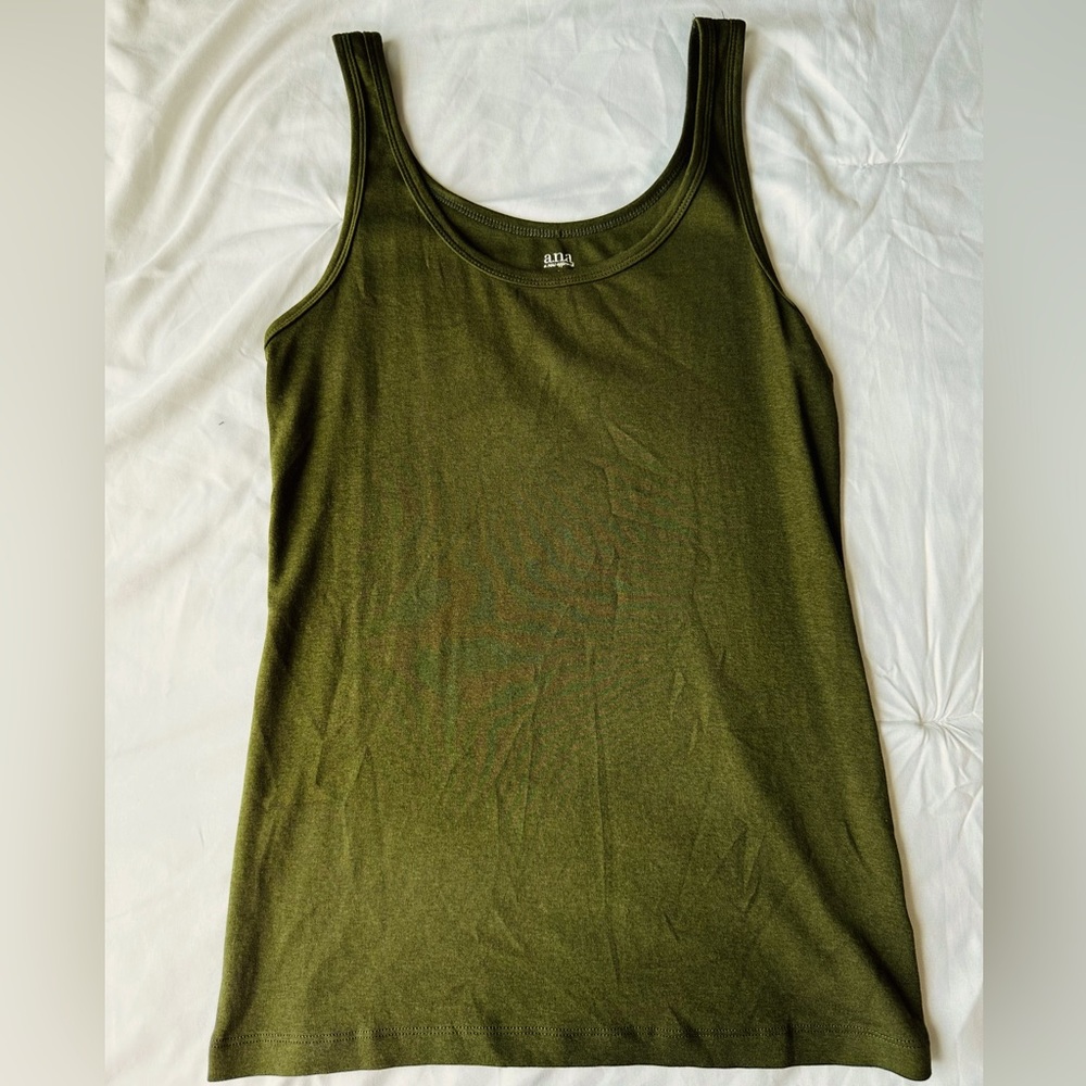 Green short sleeve tank top